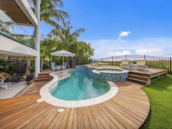 Anna Maria Island Vacation Beach Pool Home Five Bedrooms